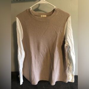 Lilac Sweater with Lace Knit sleeves